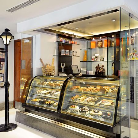 Park Plaza Gurgaon Ξενοδοχείο Εστιατόριο φωτογραφία A pastry shop in India