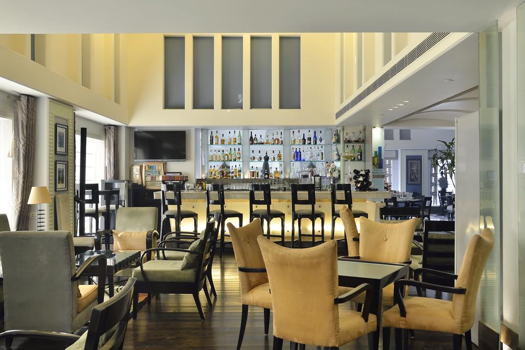 Park Plaza Gurgaon Ξενοδοχείο Εξωτερικό φωτογραφία The bar at the hotel