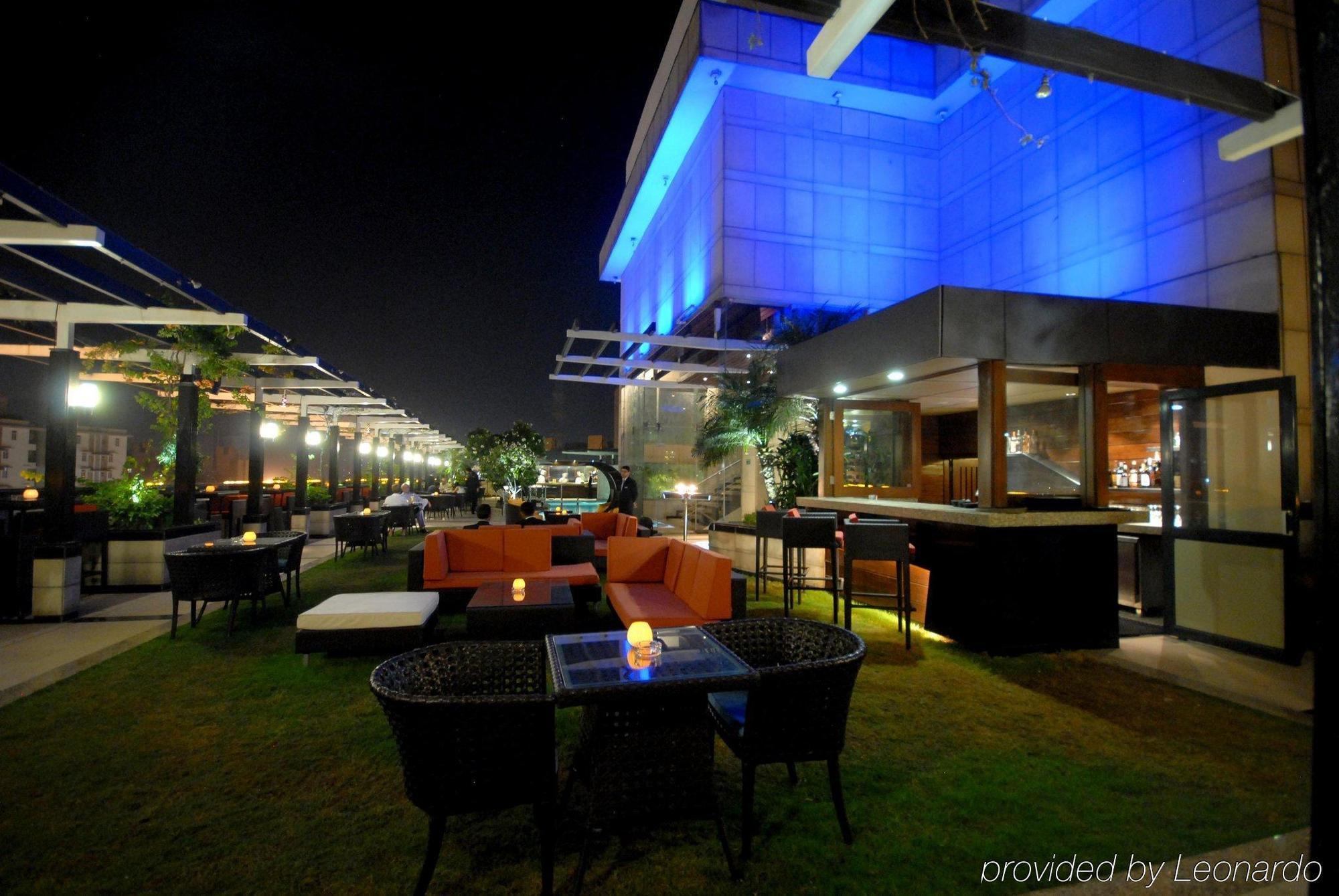Park Plaza Gurgaon Ξενοδοχείο Εστιατόριο φωτογραφία The 137 Pillars Hotel