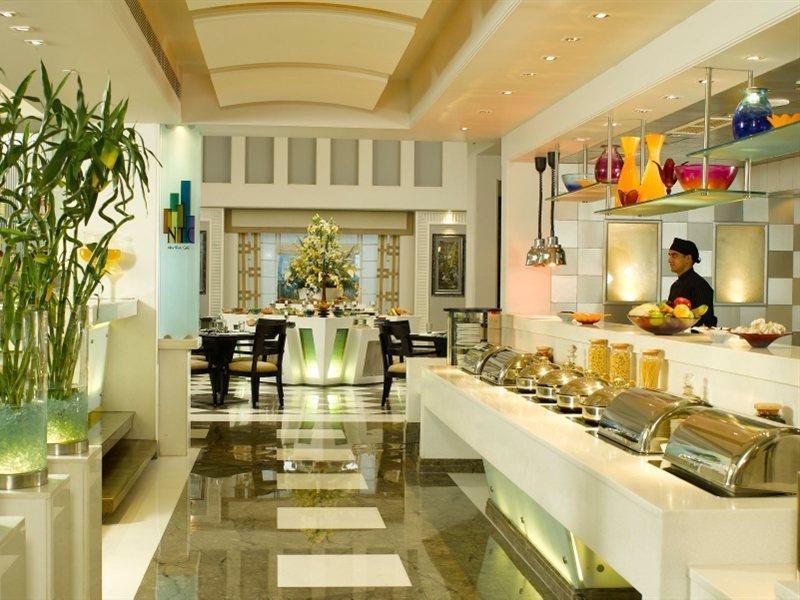 Park Plaza Gurgaon Ξενοδοχείο Εξωτερικό φωτογραφία The buffet at the hotel