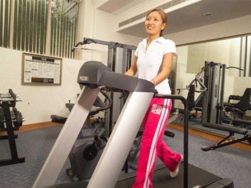 Park Plaza Gurgaon Ξενοδοχείο Εξωτερικό φωτογραφία A treadmill in use