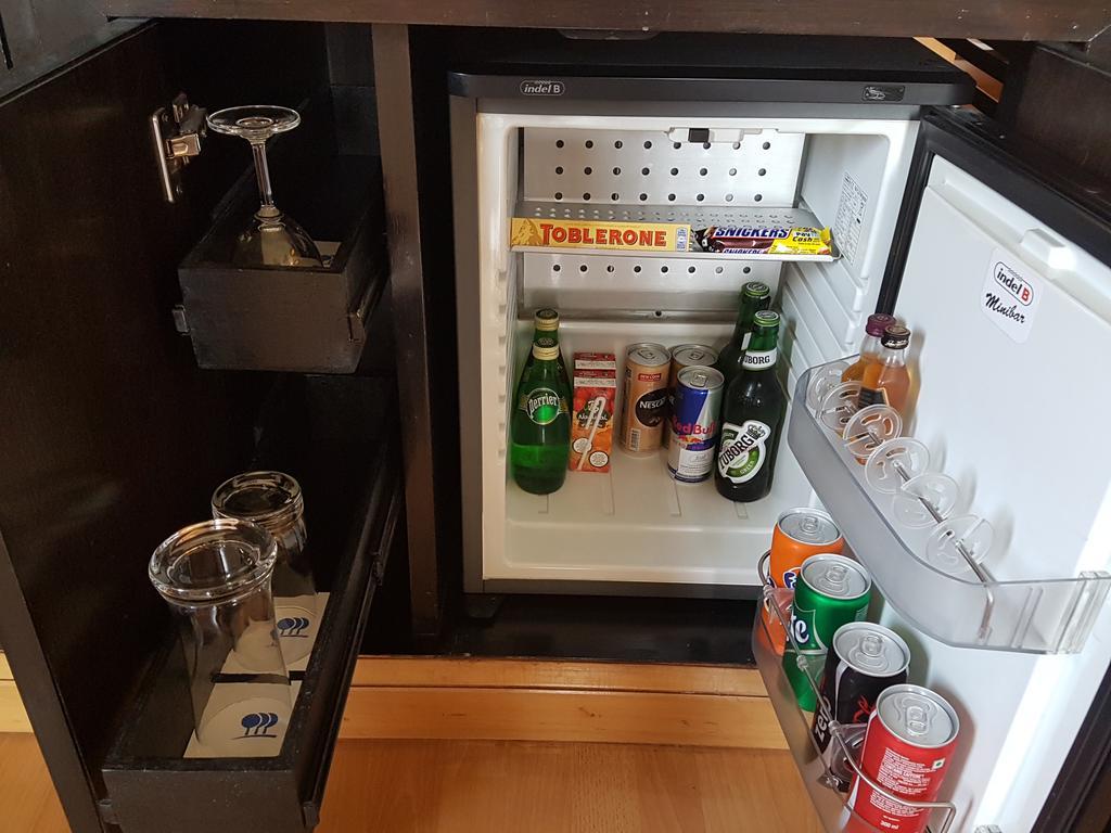 Park Plaza Gurgaon Ξενοδοχείο Εξωτερικό φωτογραφία A beverage refrigerator