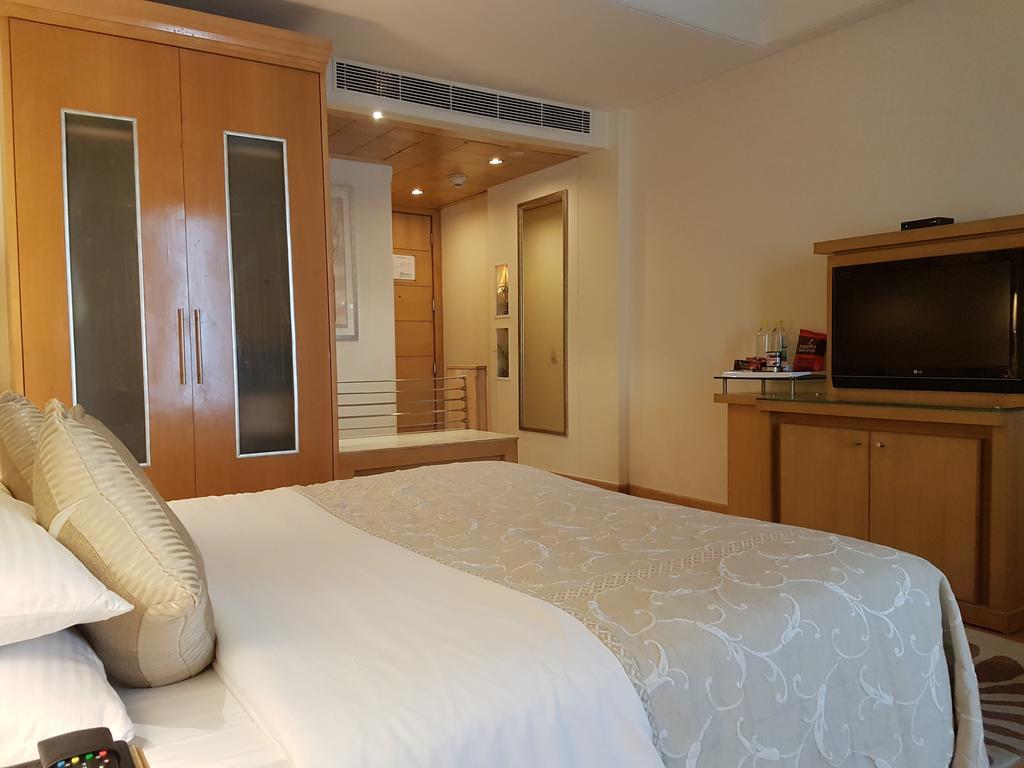 Park Plaza Gurgaon Ξενοδοχείο Εξωτερικό φωτογραφία A room at the Taj Mahal Palace