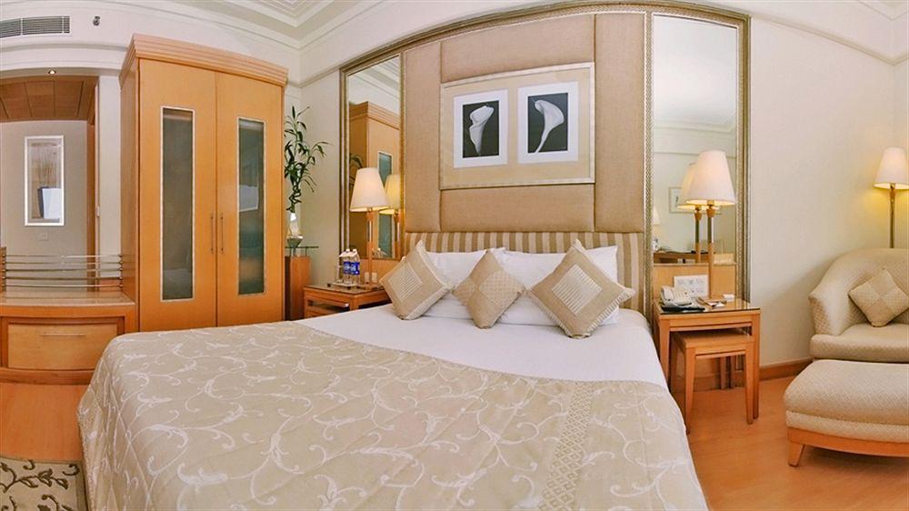 Park Plaza Gurgaon Ξενοδοχείο Εξωτερικό φωτογραφία A room at the Taj Bengal